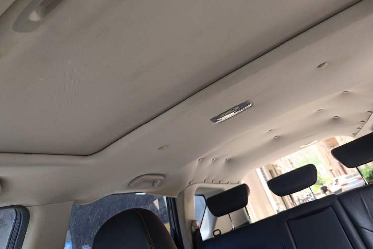 Used Haval H6 2014 Sport Version 1.5T Manual Two-Wheel Drive Elite Edition Headliner