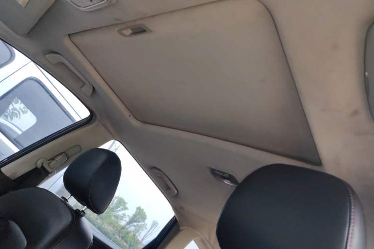Used Haval H6 2014 Sport Version 1.5T Manual Two-Wheel Drive Elite Edition Headliner