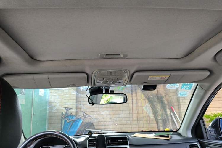 Used Haval H6 2014 Sport Version 1.5T Manual Two-Wheel Drive Elite Edition Headliner