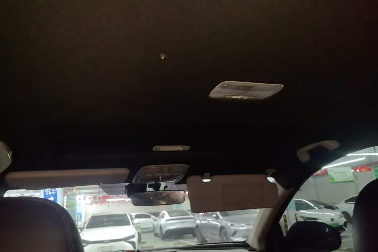 Used Haval H6 2014 Sport Version 1.5T Manual Two-Wheel Drive Elite Edition Headliner