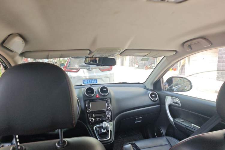Used Haval H6 2014 Upgraded Model 1.5T Manual Two-Wheel Drive Elite Version Headliner