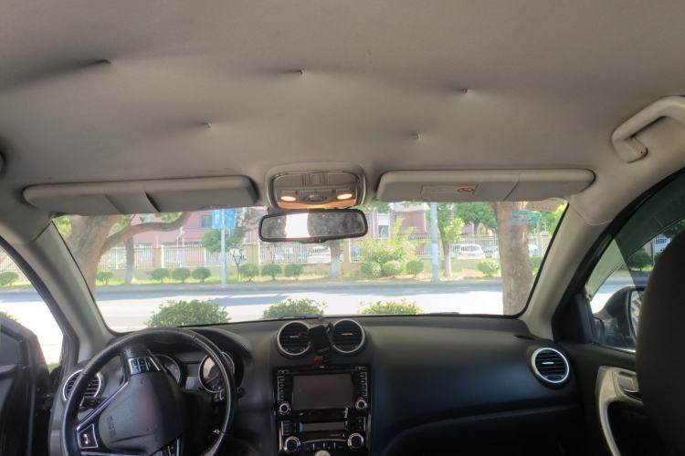 Used Haval H6 2014 Upgraded Model 1.5T Manual Two-Wheel Drive Elite Version Headliner