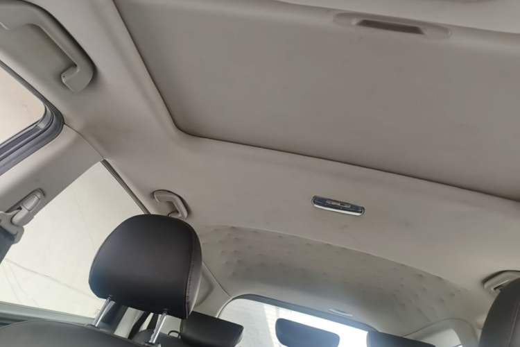 Used Haval H6 2014 Sport Version 1.5T Manual Two-Wheel Drive Elite Edition Headliner