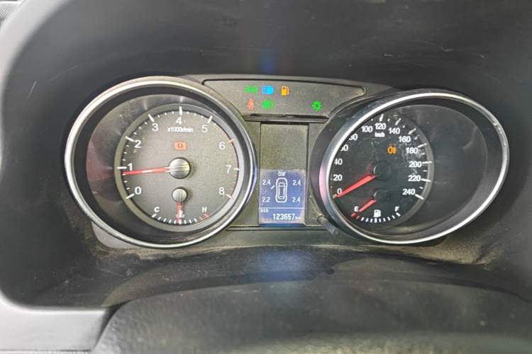 Used Haval H6 2014 Upgraded Model 1.5T Manual Two-Wheel Drive Elite Version Instrument Cluster