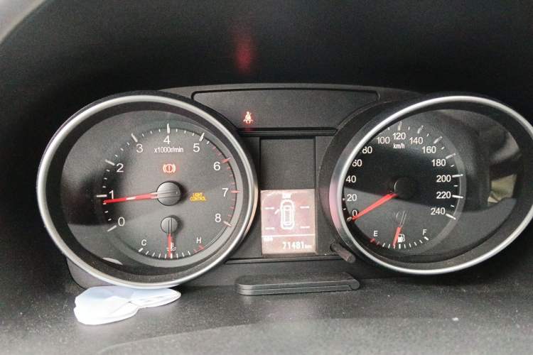 Used Haval H6 2014 Sport Version 1.5T Manual Two-Wheel Drive Elite Edition Instrument Cluster