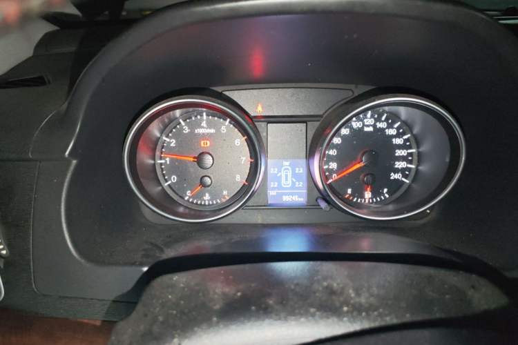 Used Haval H6 2014 Sport Version 1.5T Manual Two-Wheel Drive Elite Edition Instrument Cluster