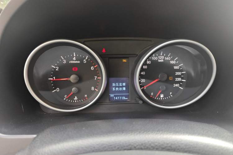 Used Haval H6 2014 Sport Version 1.5T Manual Two-Wheel Drive Elite Edition Instrument Cluster