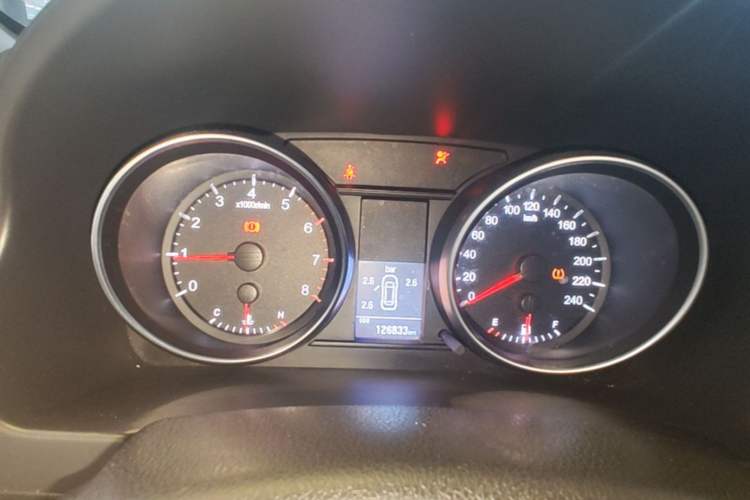 Used Haval H6 2014 Upgraded Model 1.5T Manual Two-Wheel Drive Elite Version Instrument Cluster