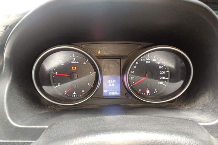 Used Haval H6 2014 Upgraded Model 2.0T Diesel Manual Two-Wheel Drive Urban Version Instrument Cluster