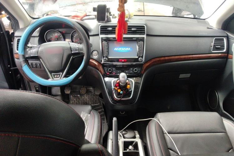 Used Haval H6 2014 Sport Version 1.5T Manual Two-Wheel Drive Elite Edition Interior 2