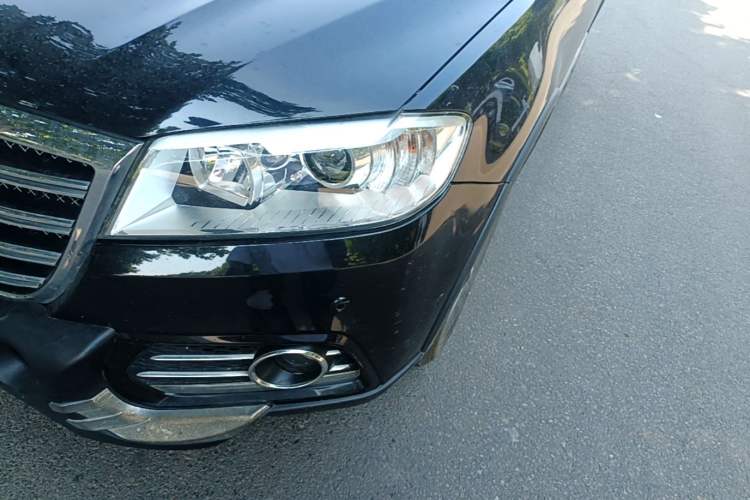 Used Haval H6 2014 Sport Version 1.5T Manual Two-Wheel Drive Elite Edition Left Front Headlight