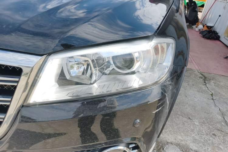 Used Haval H6 2014 Sport Version 1.5T Manual Two-Wheel Drive Elite Edition Left Front Headlight