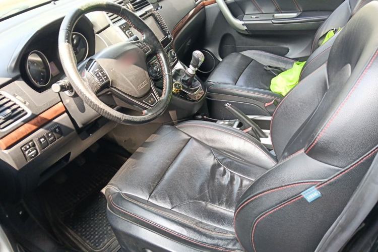 Used Haval H6 2014 Sport Version 1.5T Manual Two-Wheel Drive Elite Edition Left Front Seat