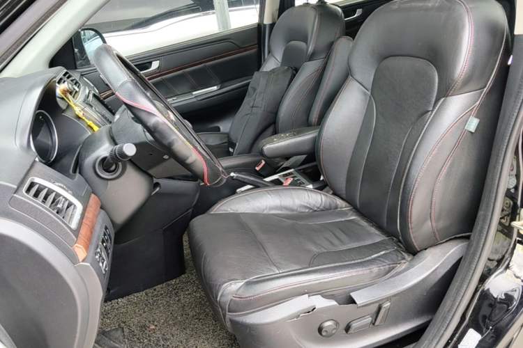 Used Haval H6 2014 Sport Version 1.5T Manual Two-Wheel Drive Elite Edition Left Front Seat