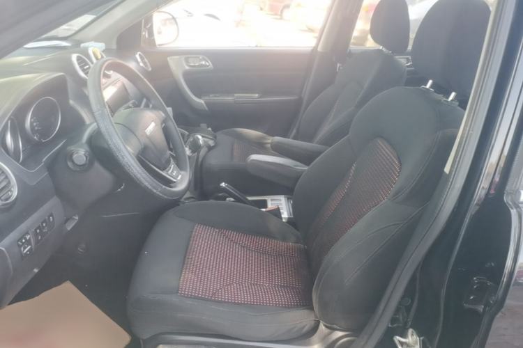 Used Haval H6 2014 Upgraded Model 2.0T Diesel Manual Two-Wheel Drive Urban Version Left Front Seat