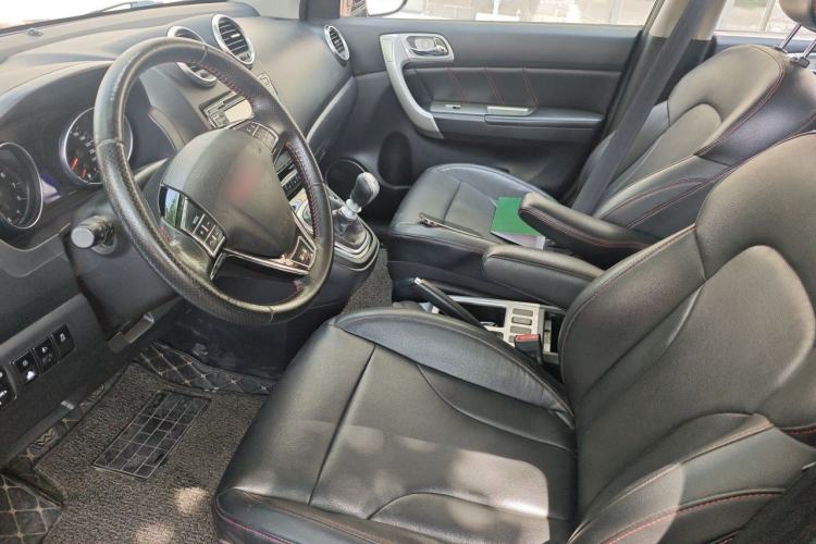 Used Haval H6 2014 Upgraded Model 1.5T Manual Two-Wheel Drive Elite Version Left Front Seat