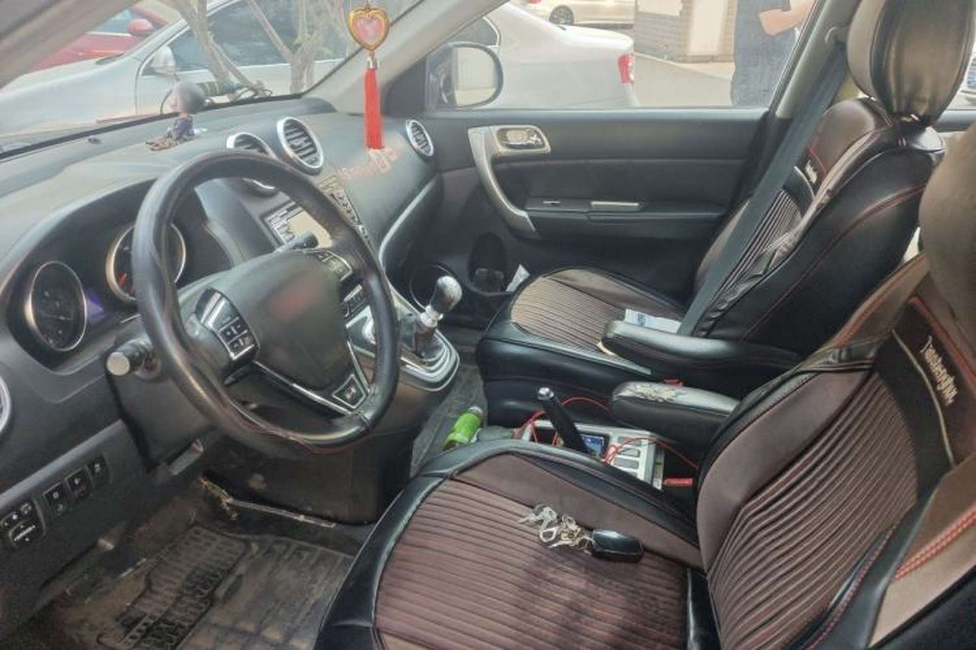 Used Haval H6 2014 Upgraded Model 1.5T Manual Two-Wheel Drive Elite Version Left Front Seat