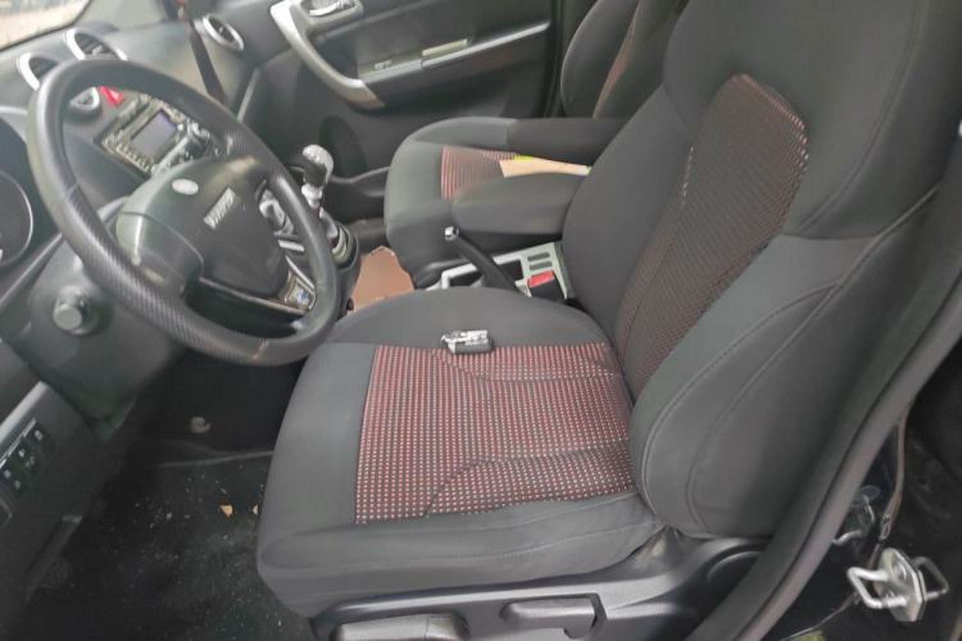 Used Haval H6 2014 Upgraded Model 2.0T Diesel Manual Two-Wheel Drive Urban Version Left Front Seat