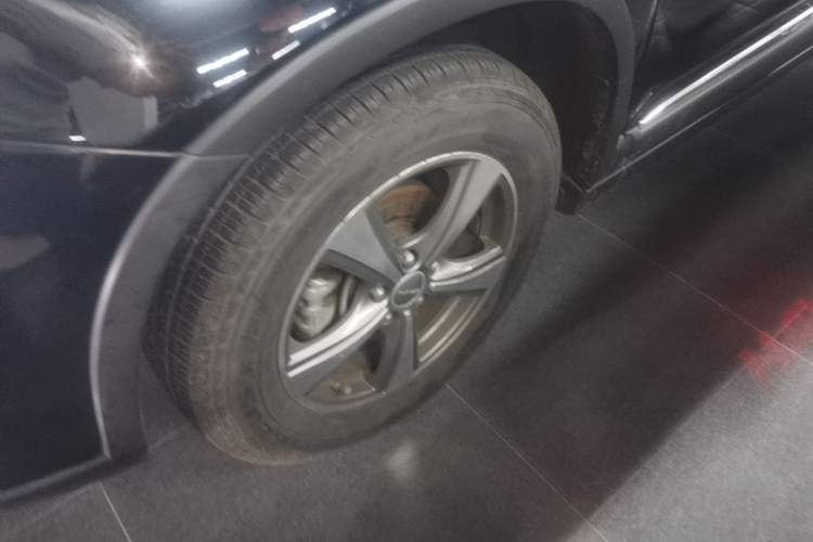 Used Haval H6 2014 Sport Version 1.5T Manual Two-Wheel Drive Elite Edition Left Front Wheel Hub
