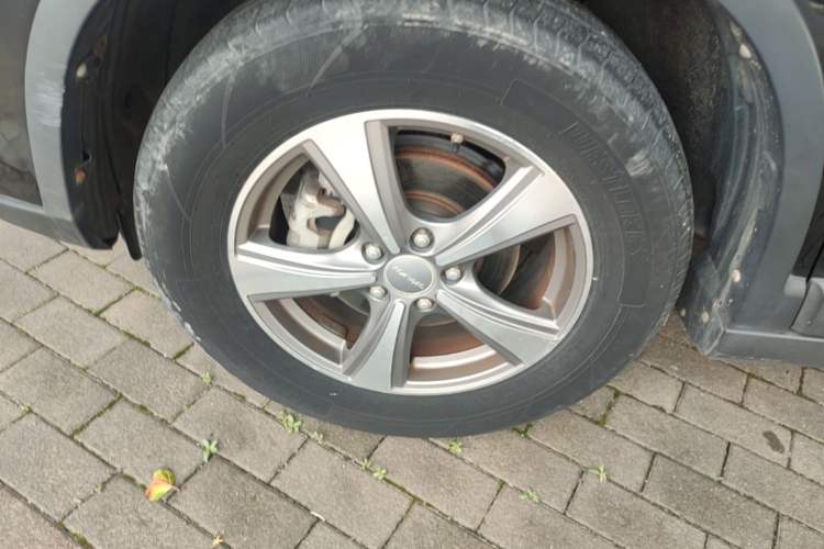 Used Haval H6 2014 Sport Edition 1.5T Manual 4x4 Elite Model Left Front Wheel Hub