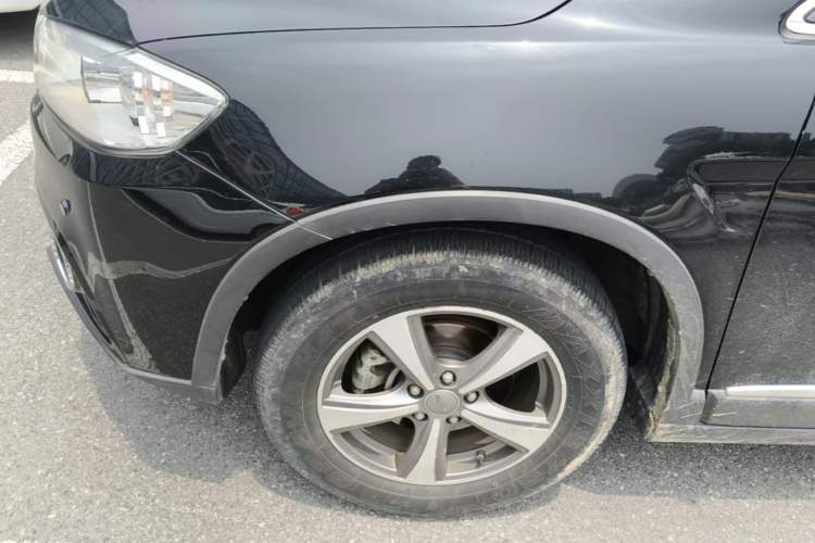 Used Haval H6 2014 Sport Edition 2.4L Automatic Elite Model Left Front Wheel Hub