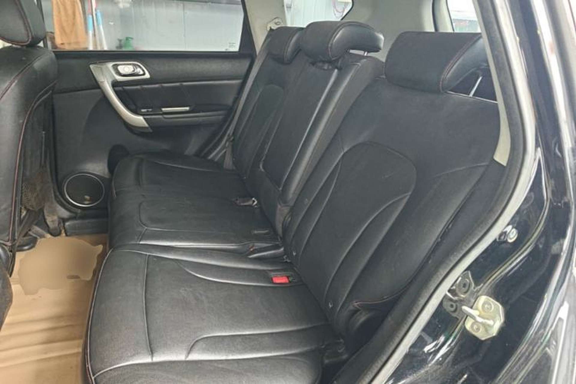 Used Haval H6 2014 Upgraded Model 1.5T Manual Two-Wheel Drive Elite Version Left Rear Seat