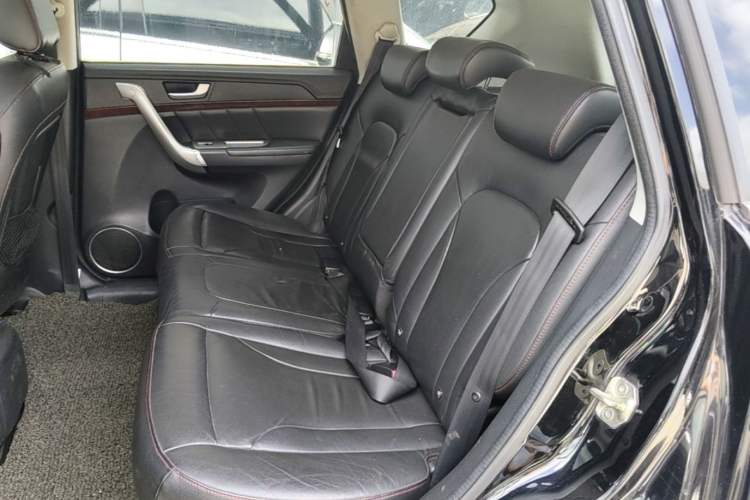 Used Haval H6 2014 Sport Version 1.5T Manual Two-Wheel Drive Elite Edition Left Rear Seat