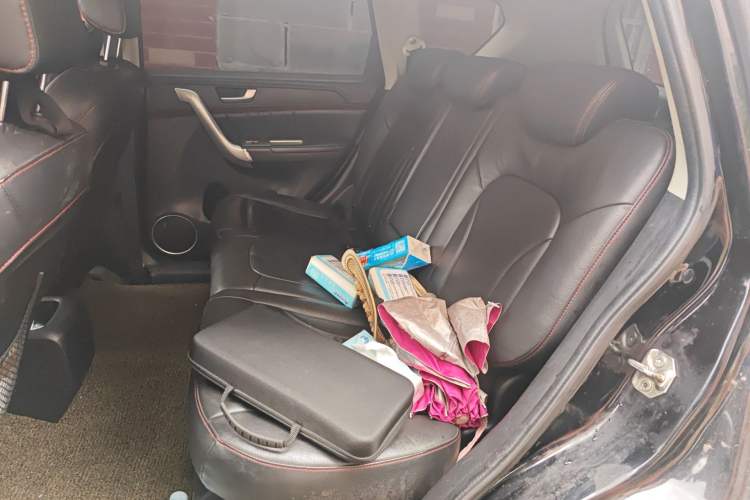 Used Haval H6 2014 Sport Version 1.5T Manual Two-Wheel Drive Elite Edition Left Rear Seat