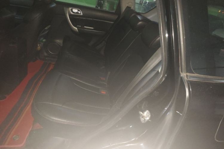 Used Haval H6 2014 Upgraded Model 1.5T Manual Two-Wheel Drive Elite Version Left Rear Seat