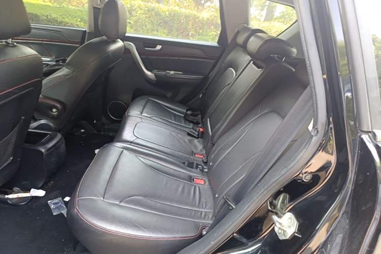 Used Haval H6 2014 Sport Version 1.5T Manual Two-Wheel Drive Elite Edition Left Rear Seat