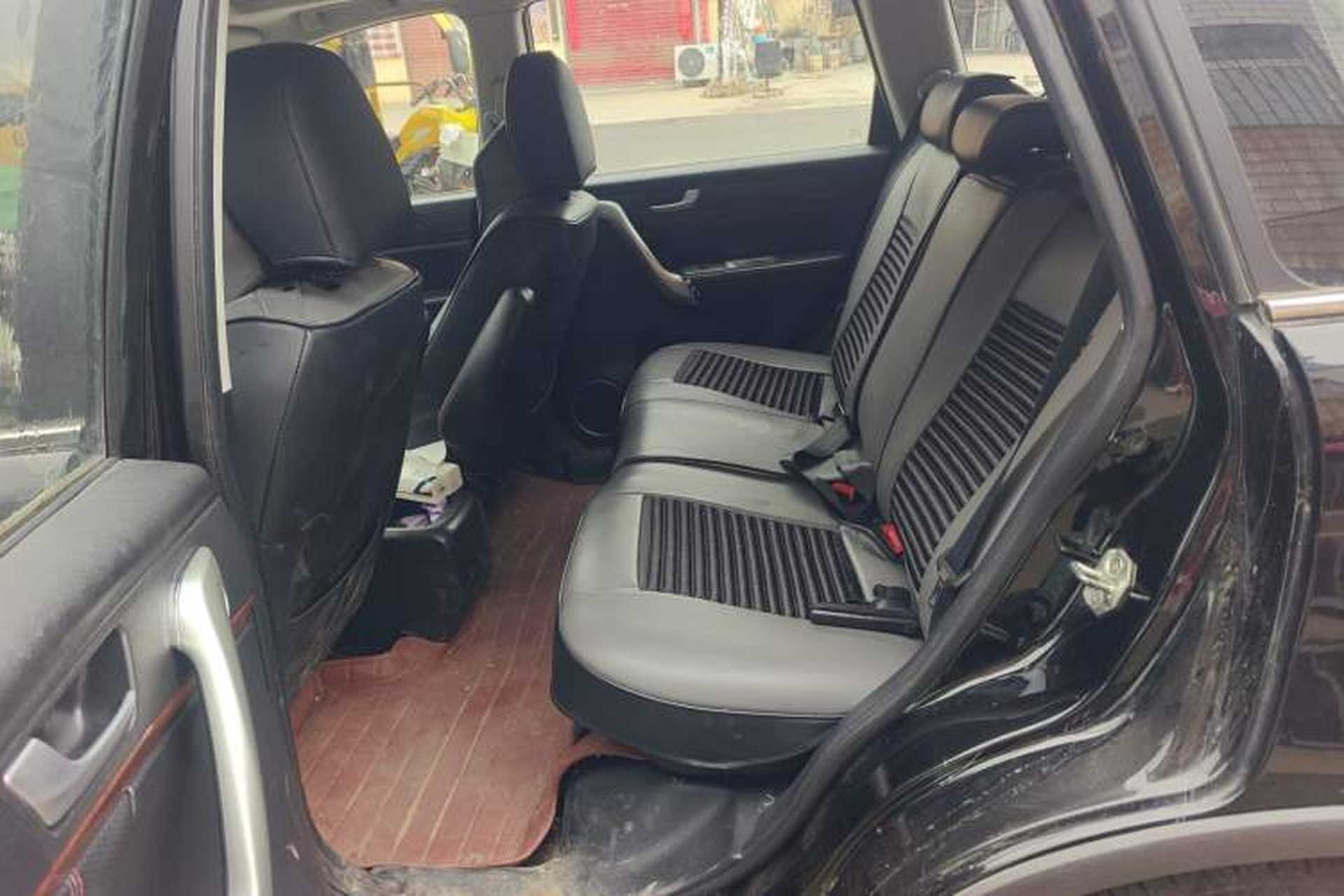 Used Haval H6 2014 Sport Version 1.5T Manual Two-Wheel Drive Elite Edition Left Rear Seat