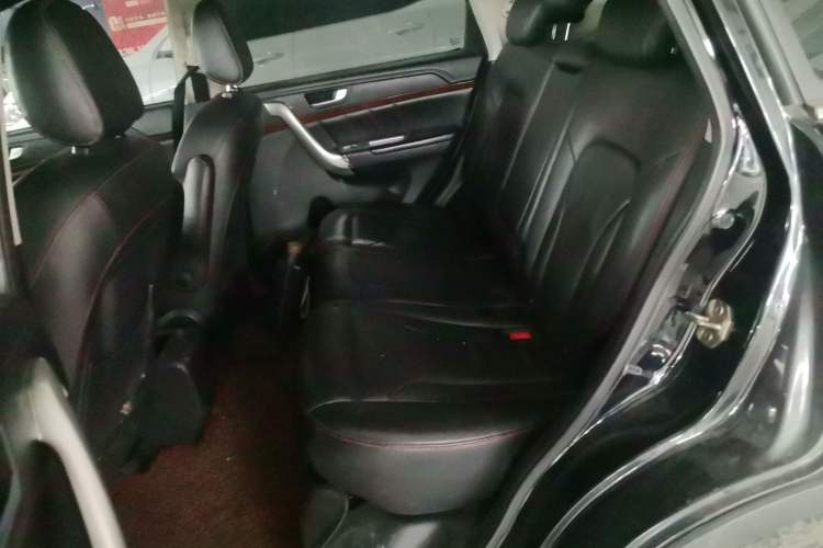 Used Haval H6 2014 Sport Version 1.5T Manual Two-Wheel Drive Elite Edition Left Rear Seat