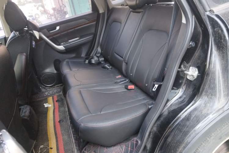 Used Haval H6 2014 Sport Version 1.5T Manual Two-Wheel Drive Elite Edition Left Rear Seat
