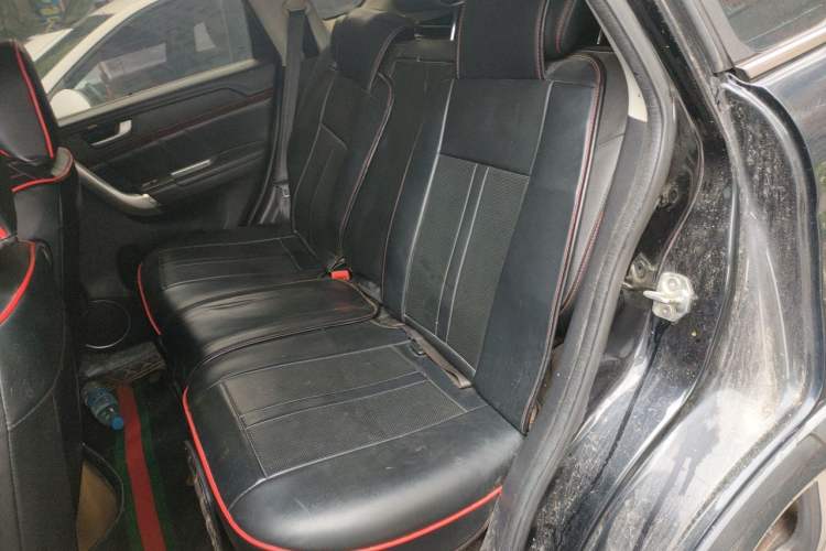 Used Haval H6 2014 Sport Version 1.5T Manual Two-Wheel Drive Elite Edition Left Rear Seat