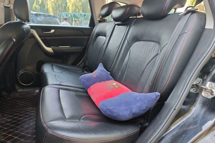 Used Haval H6 2014 Sport Version 1.5T Manual Two-Wheel Drive Elite Edition Left Rear Seat