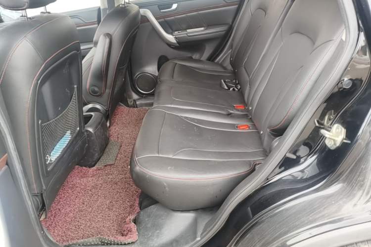 Used Haval H6 2014 Sport Version 1.5T Manual Two-Wheel Drive Elite Edition Left Rear Seat