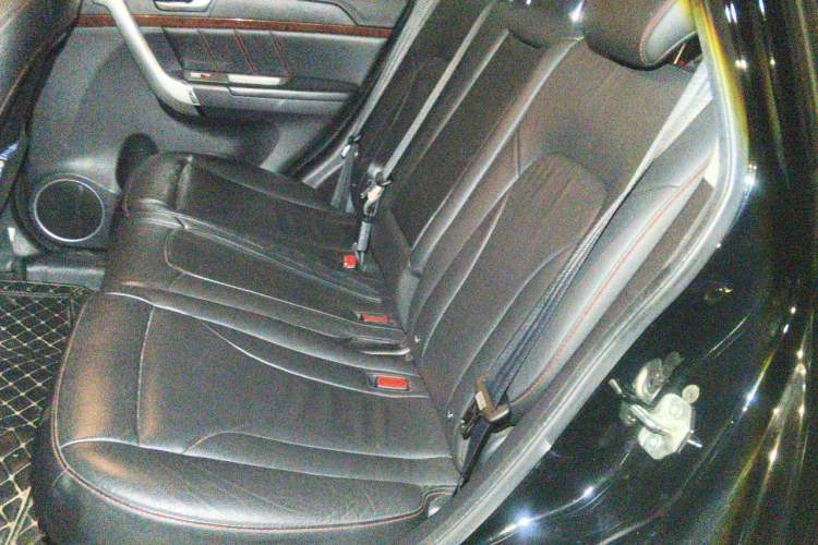 Used Haval H6 2014 Sport Version 1.5T Manual Two-Wheel Drive Elite Edition Left Rear Seat