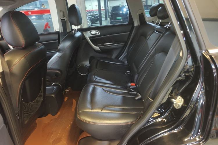 Used Haval H6 2014 Upgraded Model 1.5T Manual Two-Wheel Drive Elite Version Left Rear Seat