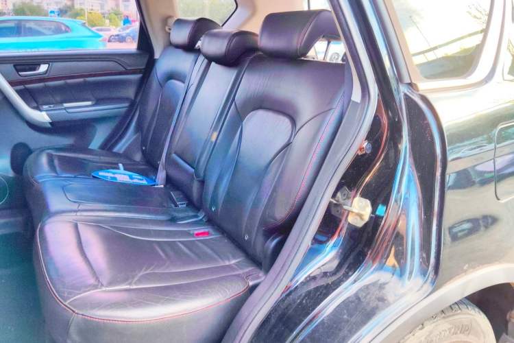 Used Haval H6 2014 Sport Version 1.5T Manual Two-Wheel Drive Elite Edition Left Rear Seat
