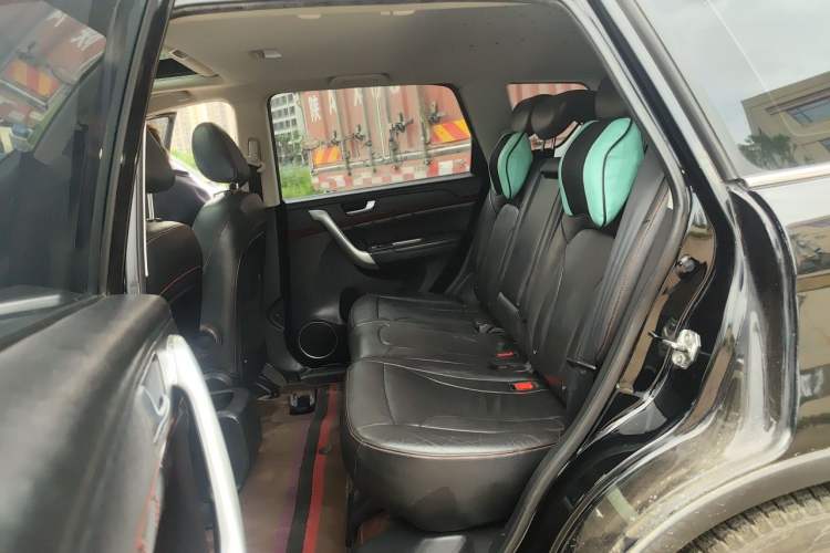 Used Haval H6 2014 Sport Version 1.5T Manual Two-Wheel Drive Elite Edition Left Rear Seat
