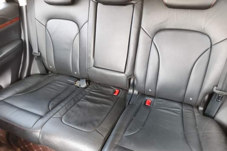 Used Haval H6 2014 Sport Version 1.5T Manual Two-Wheel Drive Elite Edition Left Rear Seat