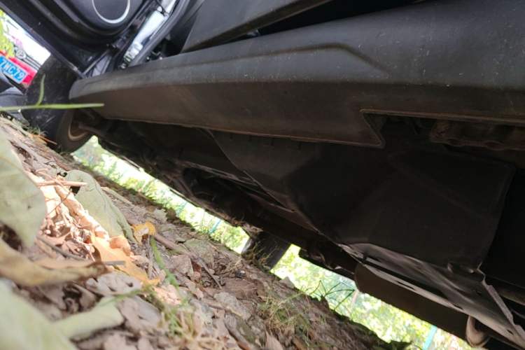 Used Haval H6 2014 Sport Edition 2.4L Automatic Elite Model Left Side Sill