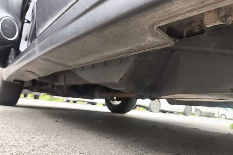 Used Haval H6 2014 Sport Version 1.5T Manual Two-Wheel Drive Elite Edition Left Side Sill