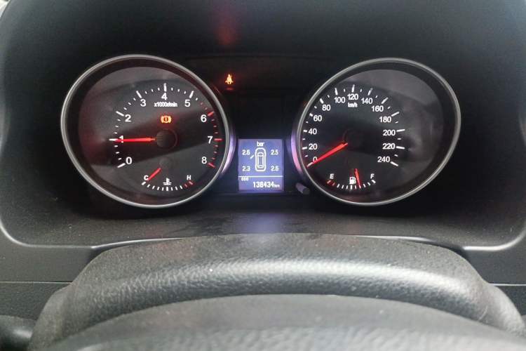 Used Haval H6 2014 Upgraded Model 1.5T Manual 4x4 Elite Version Odometer Close Up