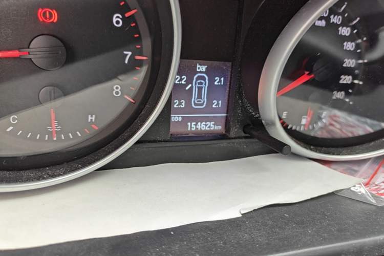 Used Haval H6 2014 Sport Version 1.5T Manual Two-Wheel Drive Elite Edition Odometer Close Up