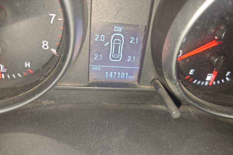 Used Haval H6 2014 Upgraded Model 1.5T Manual Two-Wheel Drive Elite Version Odometer Close Up