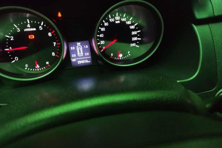 Used Haval H6 2014 Sport Version 1.5T Manual Two-Wheel Drive Elite Edition Odometer Close Up