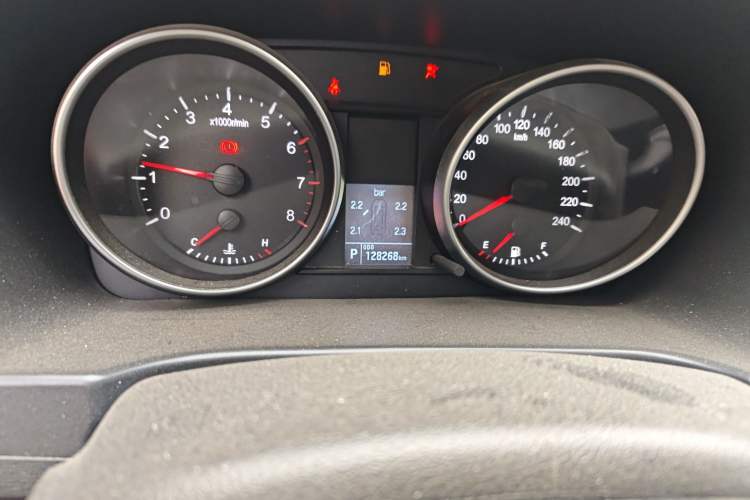 Used Haval H6 2014 Sports Edition 2.4L Automatic Prestige Model Odometer Close Up