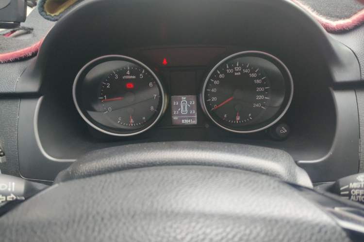 Used Haval H6 2014 Sport Version 1.5T Manual Two-Wheel Drive Elite Edition Odometer Close Up