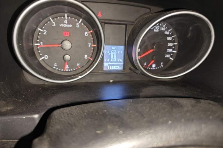 Used Haval H6 2014 Sport Version 1.5T Manual Two-Wheel Drive Elite Edition Odometer Close Up